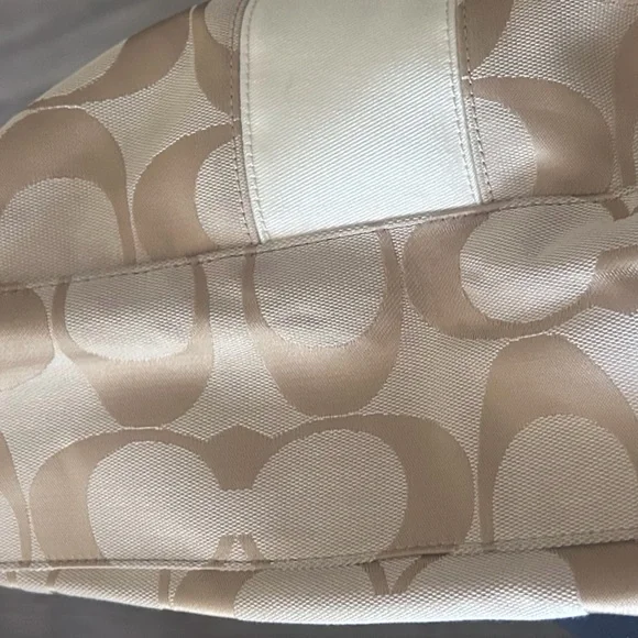 Coach signature bag with detachable straps - Picture 4 of 4